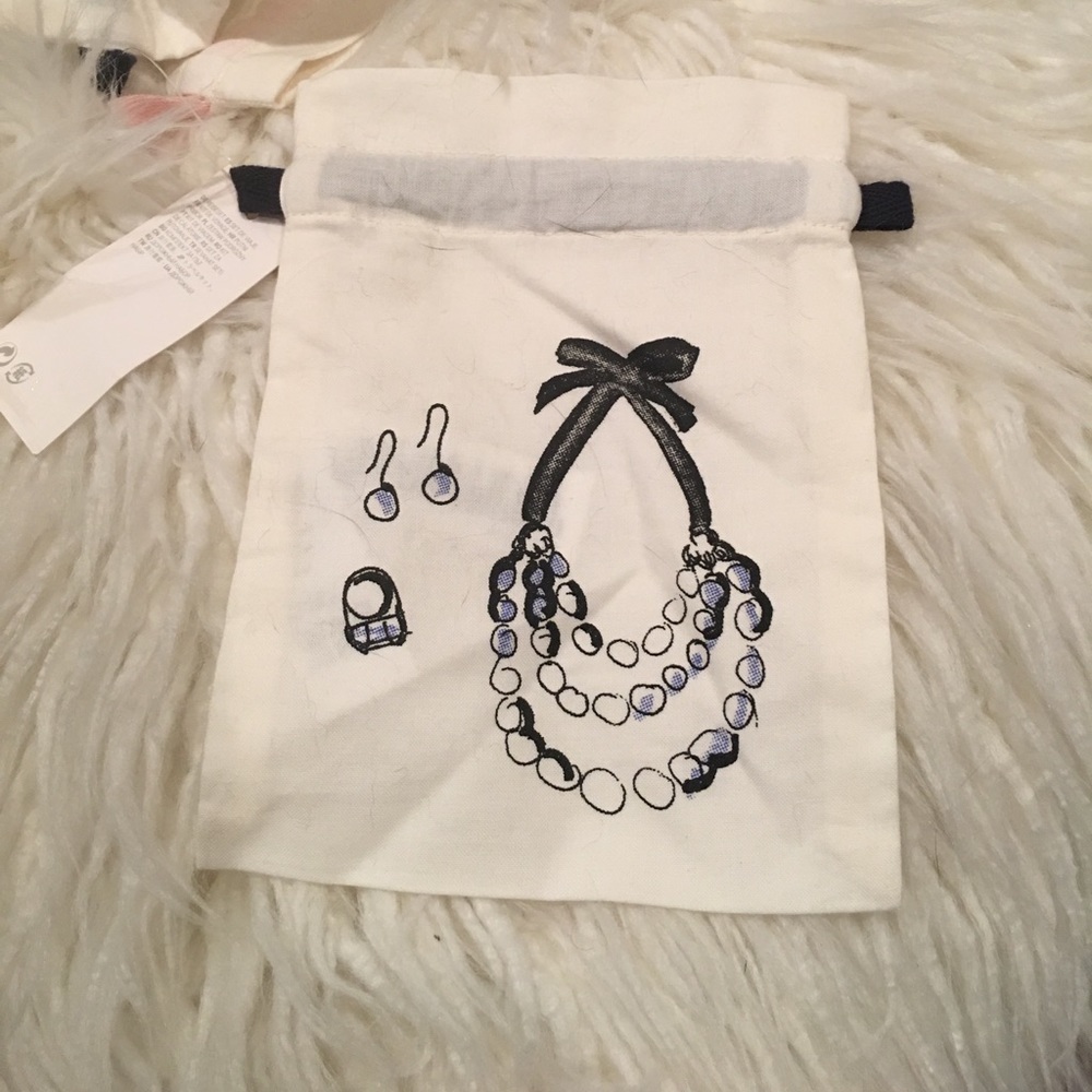 H&M Travel Kit - Picture 3 of 4