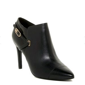 Meet your Posher, Simona