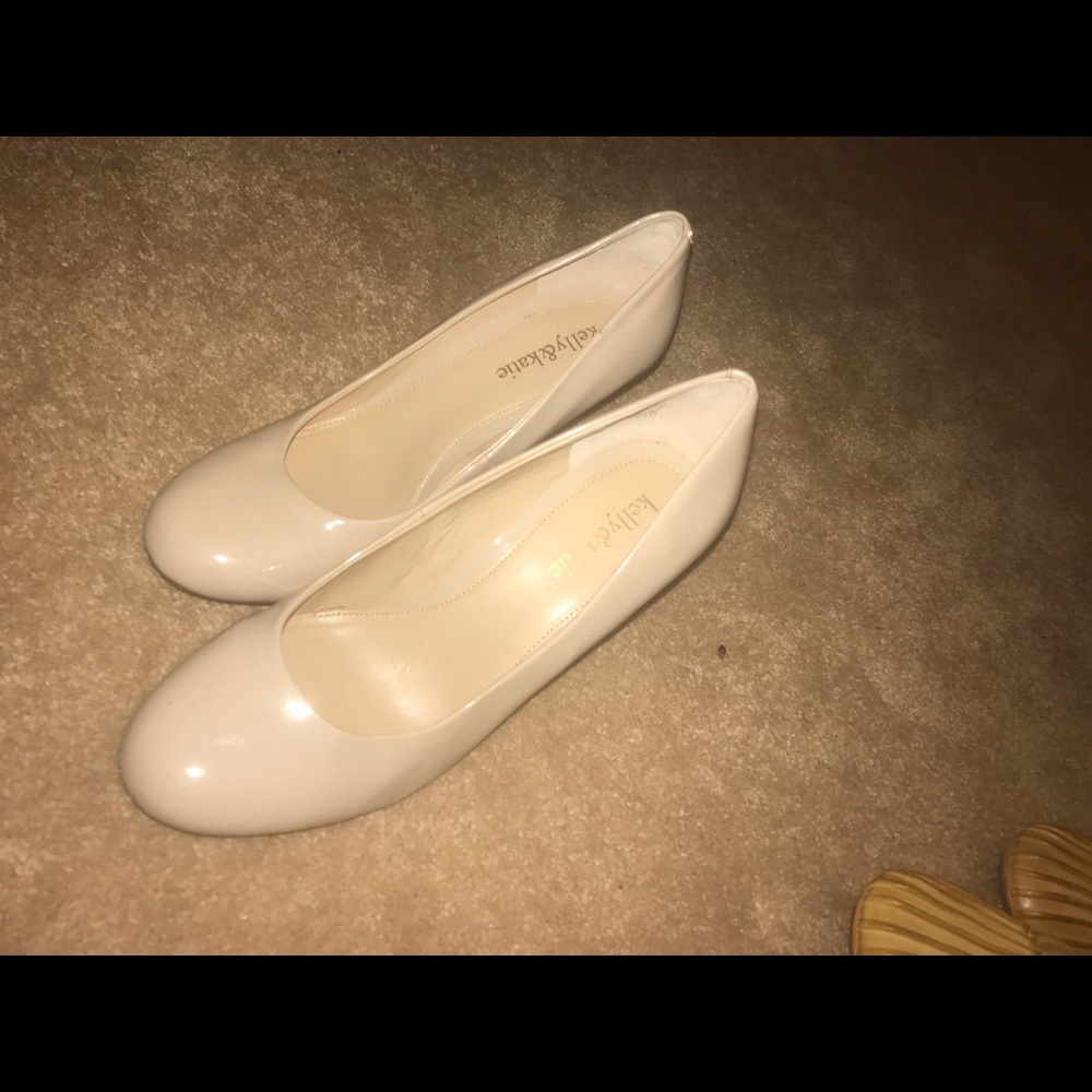 Tan heels