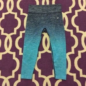 曆 Ombré Blue Cropped Athletic / Yoga Leggings