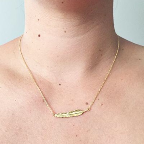 Feather Necklace - Picture 2 of 2