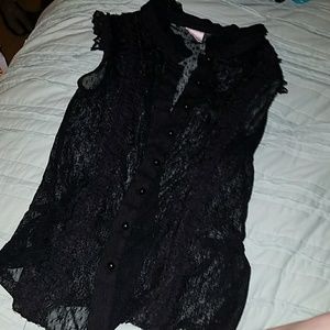 Black lace button up small sleeveless top