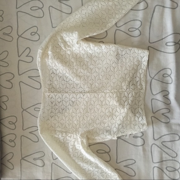 Hollister lace crop top. - Picture 2 of 3