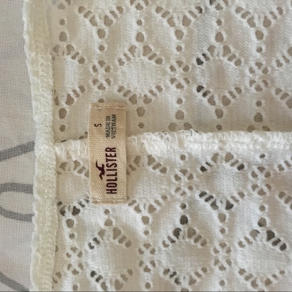 Hollister lace crop top. - Picture 3 of 3