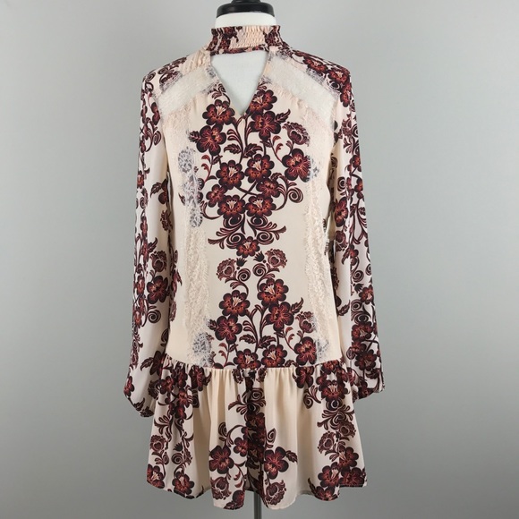 Altar'd State Dresses & Skirts - {Altar'd State} Bohemian Floral Lace Mini Dress