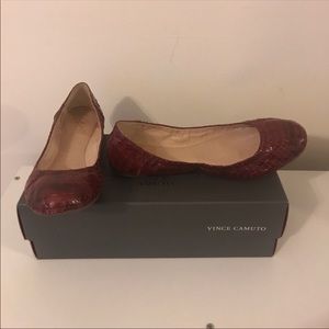 Vince Camuto Red Flats | sz 7