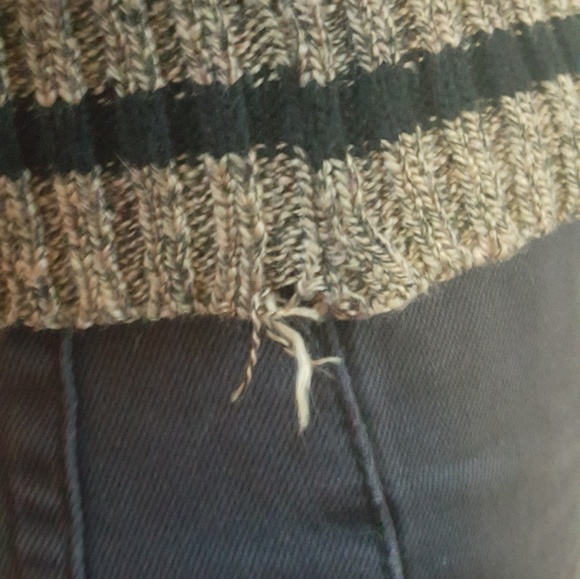 Diamonds are forever and so is this sweater - Picture 3 of 3