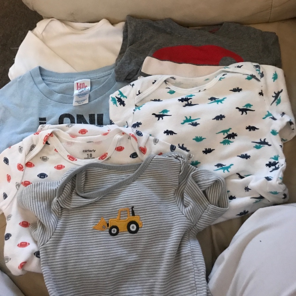 4 onesies one long sleeve and one t shirt