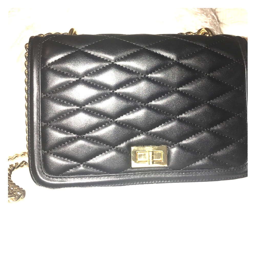 Quilted Chain Strap Shoulder Bag