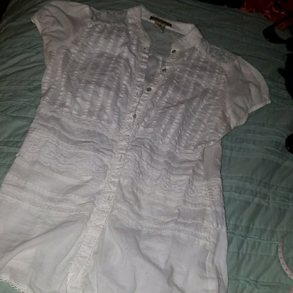 White lace cap sleeved ruffled American Rag small