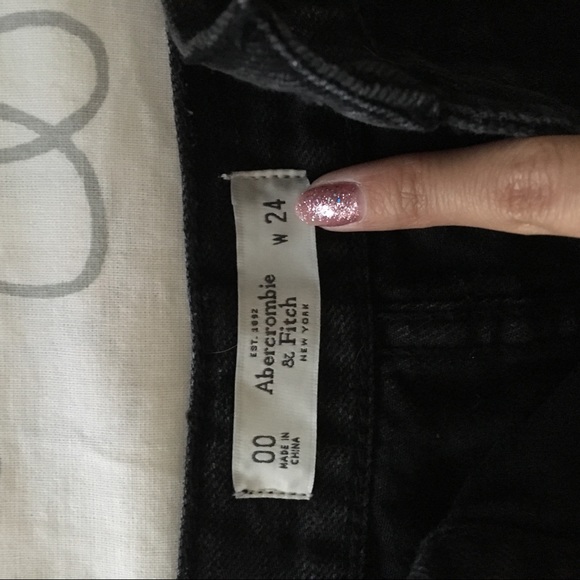 A&F high waisted shorts. - Picture 3 of 3