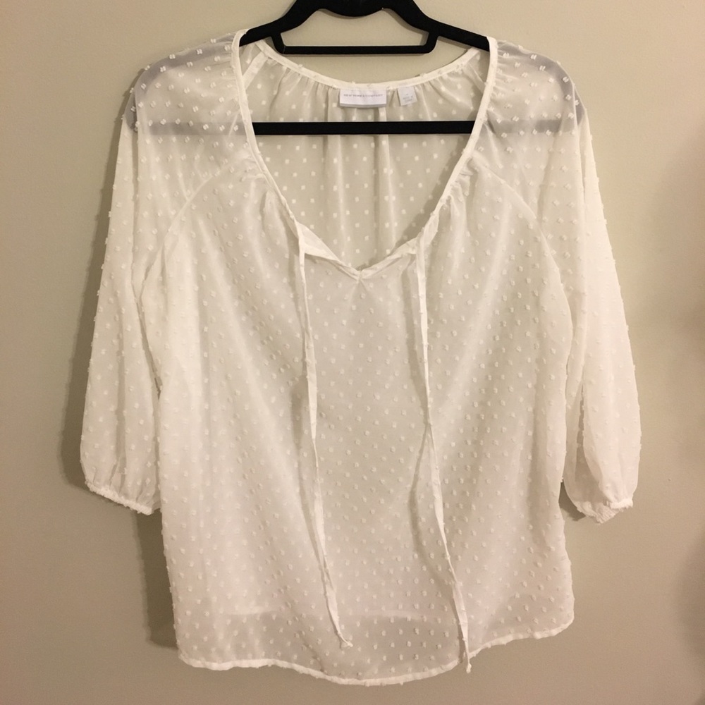 White polka dot textured New York & Co. blouse