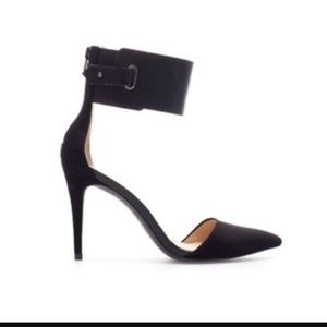 Zara ankle cuff heels !
