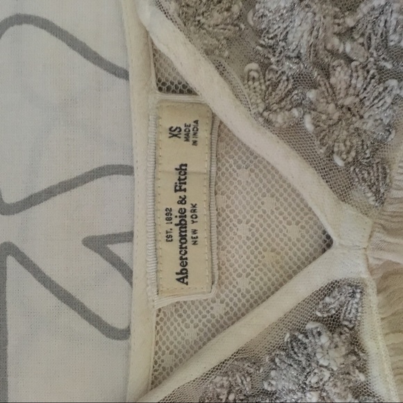 Abercrombie blouse. - Picture 2 of 3