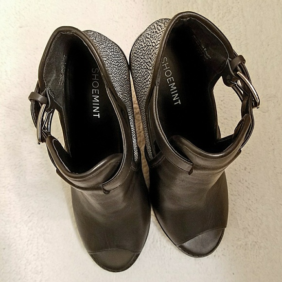 Shoemint Size 6.5 Peep Toe Booties - Picture 5 of 6