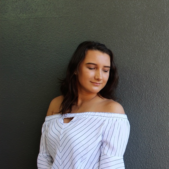 Meet your Posher, Hayley - Picture 1 of 1