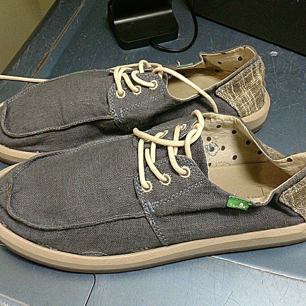 Men's Sanuks