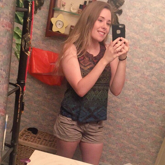 FOREVER 21 shirt - Picture 2 of 4