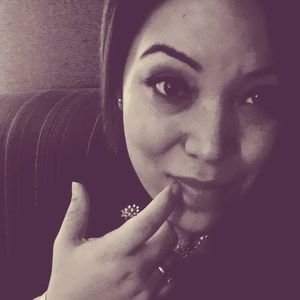 Meet your Posher, Carolina