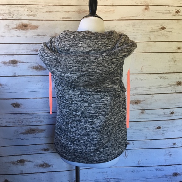 💚 Cozy Vest - Picture 5 of 6