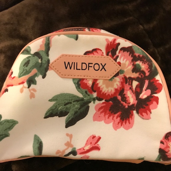 Wildfox Handbags - Wildfox make up bag
