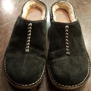 Ugg clogs