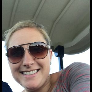 Meet your Posher, Gina