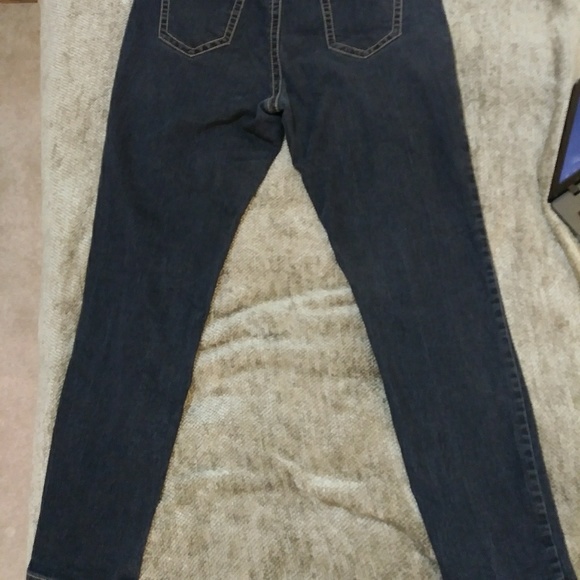 Cleo Skinny Jeans Size 16 With Jeweled Button - Picture 2 of 6