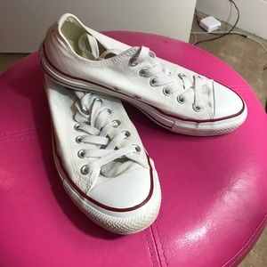 White Low Top Converse ‼️