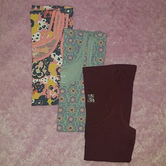 Mossimo tank bundle - Picture 1 of 2