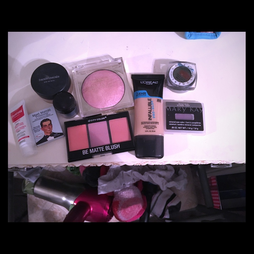 Lot of make up