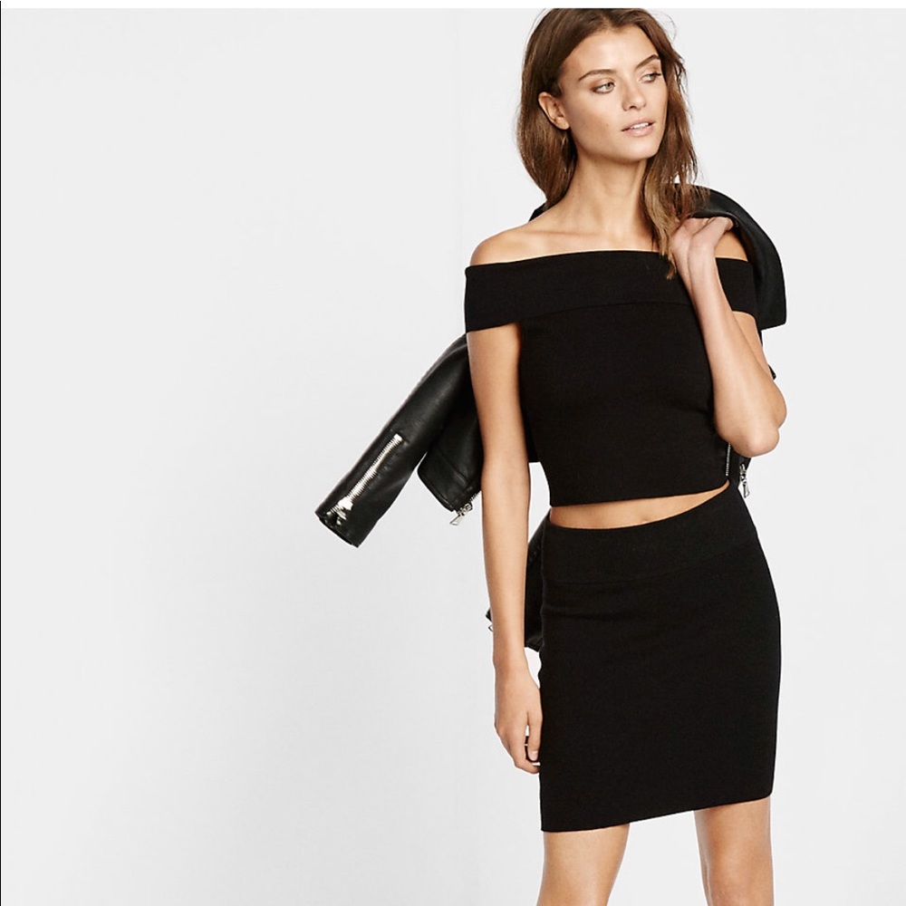 NWOT Express off the shoulder knit cropped top