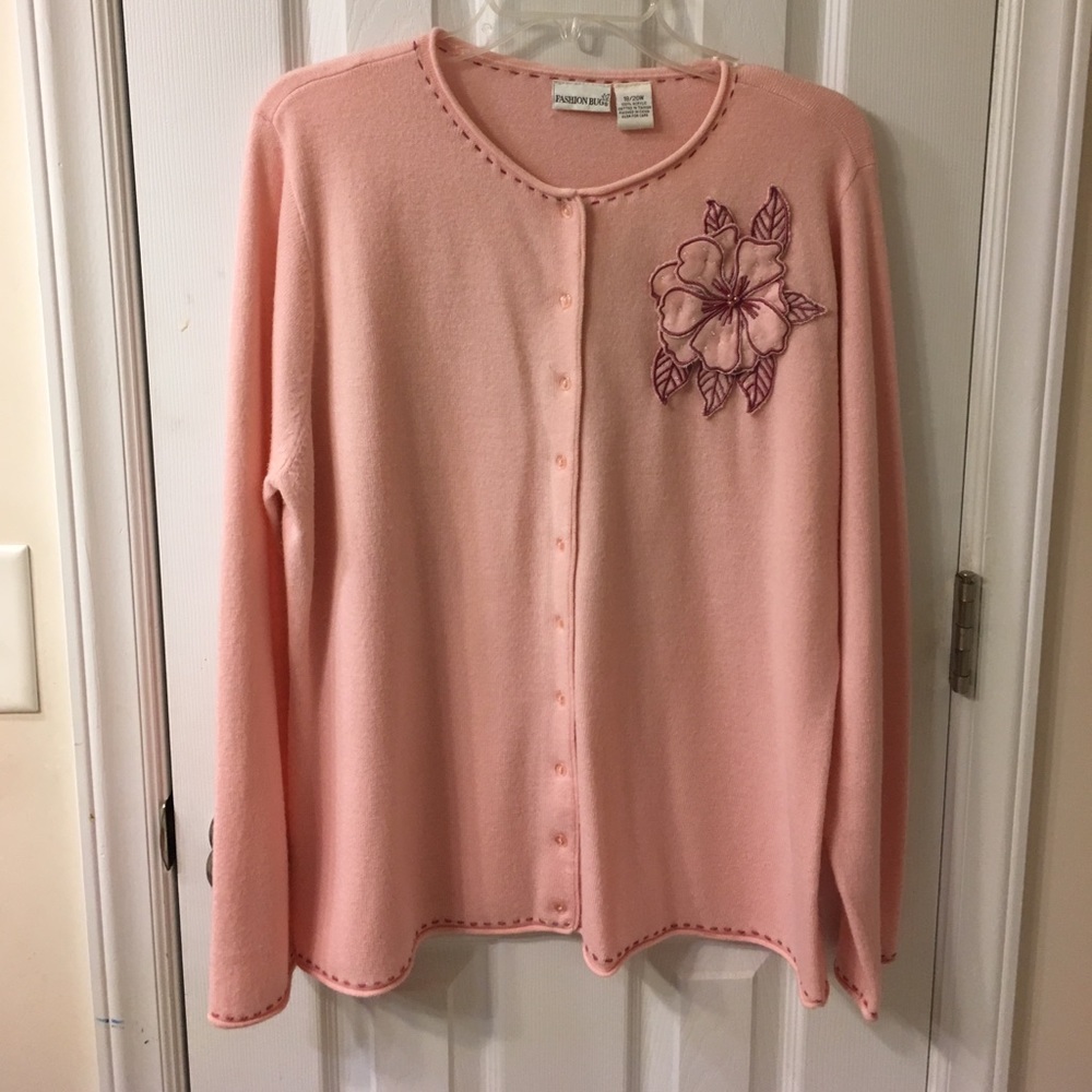 Pre-own tops woman size