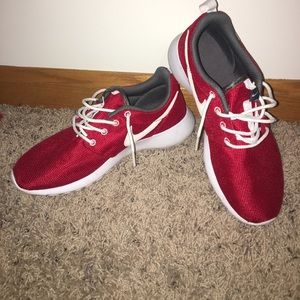 Red Nike Roshes