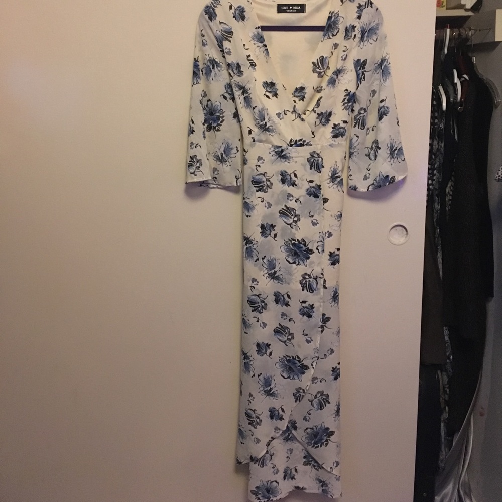 Flowy floral maxi dress