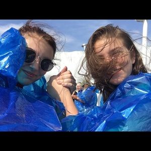 Meet your Posher, Lia