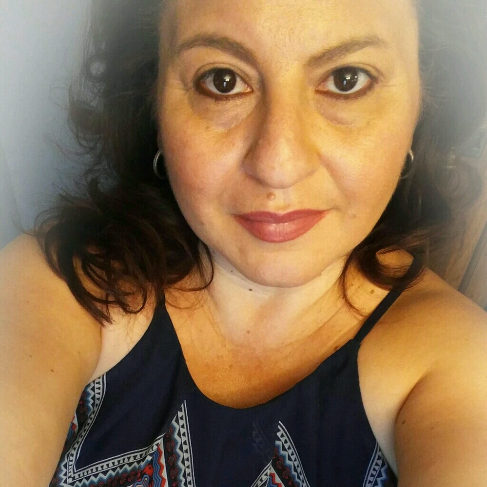 Meet your Posher, Ana