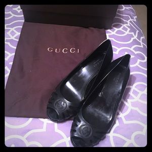 Authentic Gucci Rubber Flats Size 37 U.S 7