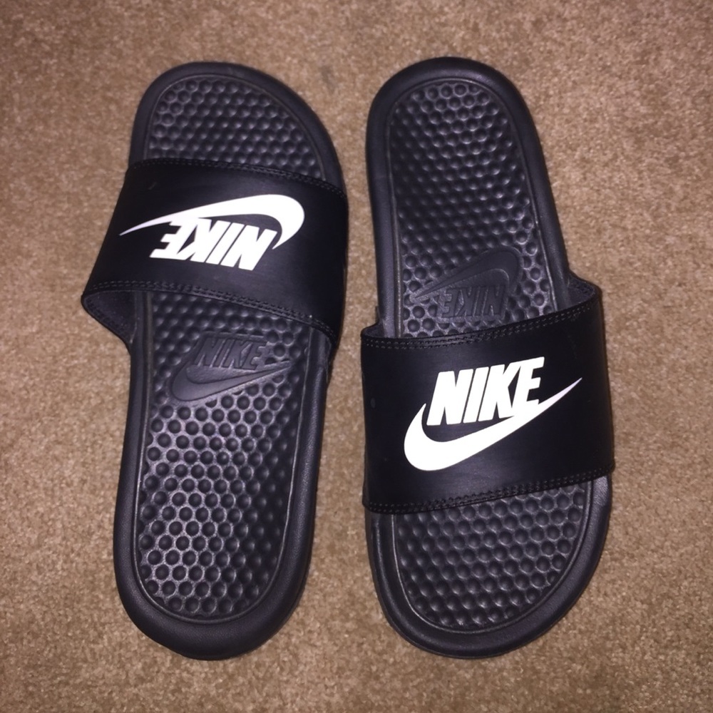 NIKE Slides