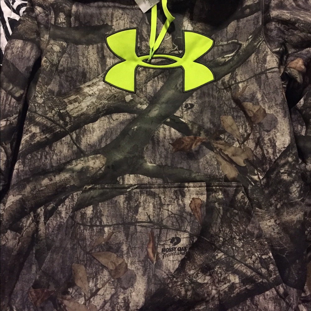 NEW camo men's Large sweatshirt