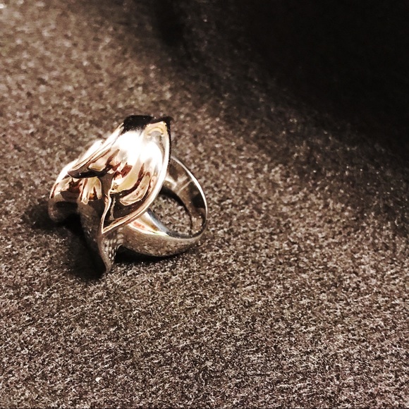 Stainless steal flower ring - Picture 4 of 6