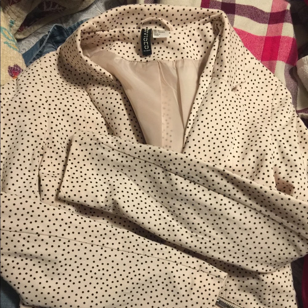 H&M Polka dot Blazer😍