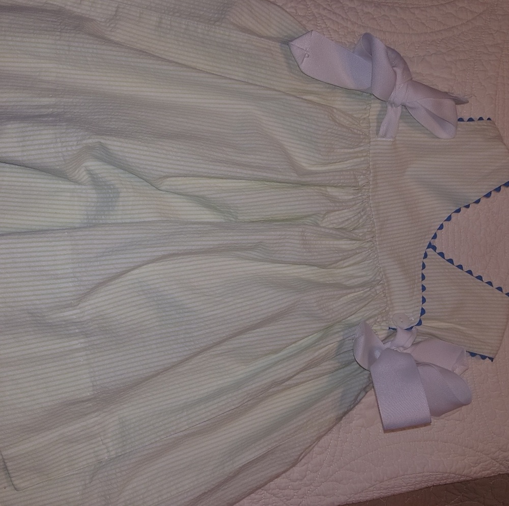 Clothes - Picture 2 of 2