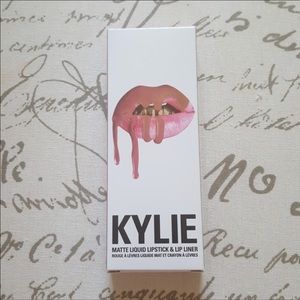 Kylie Lip Kit- Candy K