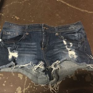 Empire jean shorts distressed size 11