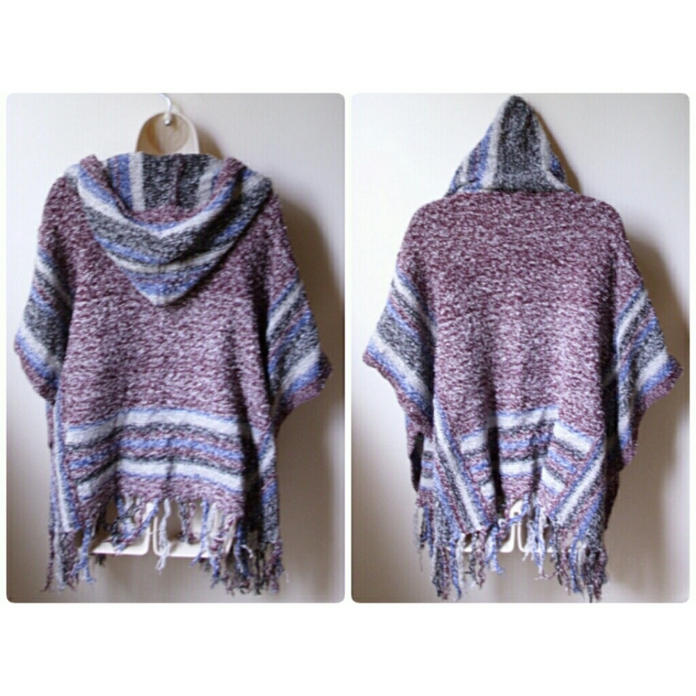 KNIT HOODED PONCHO SWEATER!🍁 - Picture 5 of 6