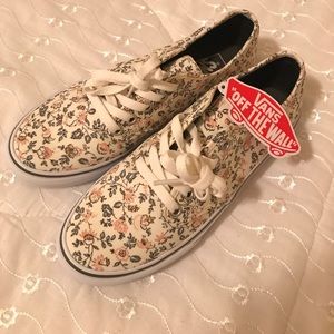 NEW Vans Camden Stripe - Vintage Floral Size 7