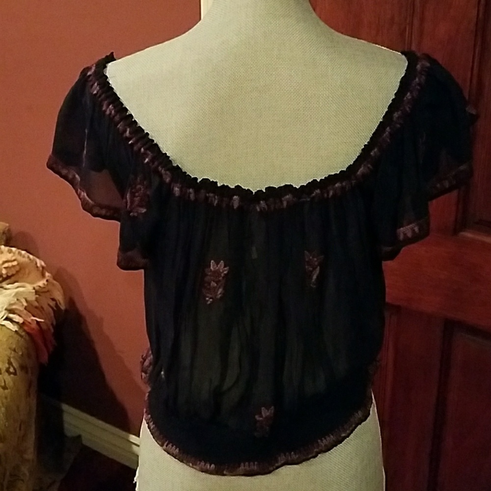 Free People crop peasants top NWOT - Picture 2 of 3