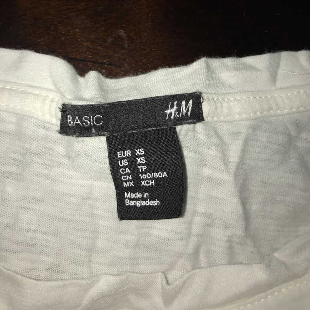 H&M basic white tee - Picture 2 of 4