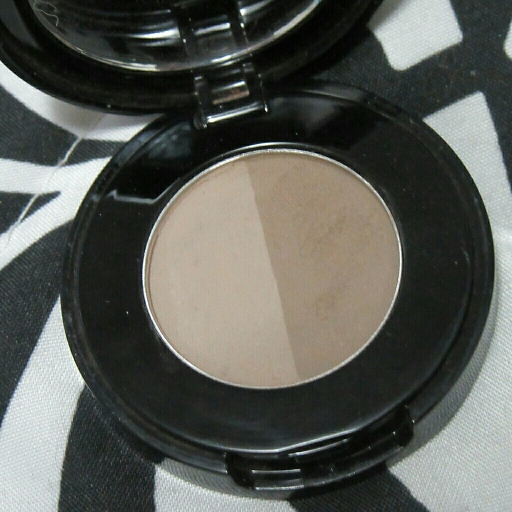 Anastasia dup brow